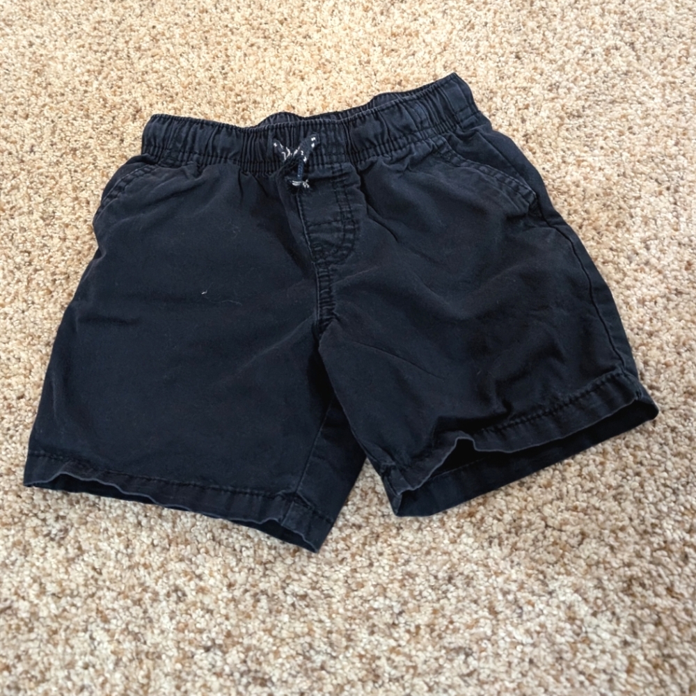 Cat and Jack navy shorts (3T)